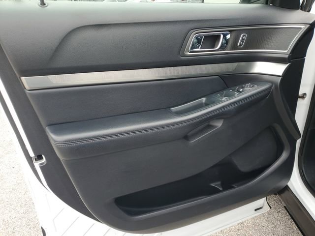 Certified 2018 Ford Explorer XLT w/ Equipment Group 202A image 19
