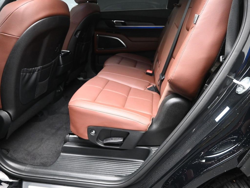 Used 2025 Kia Telluride SX image 21