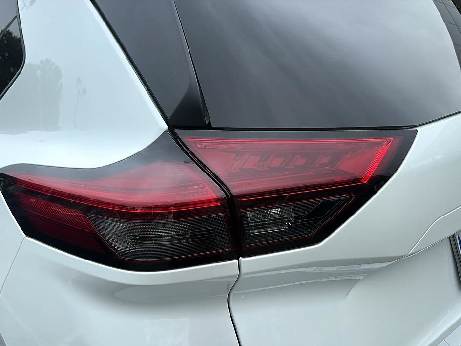 Certified 2026 Nissan Rogue SV FWD image 16