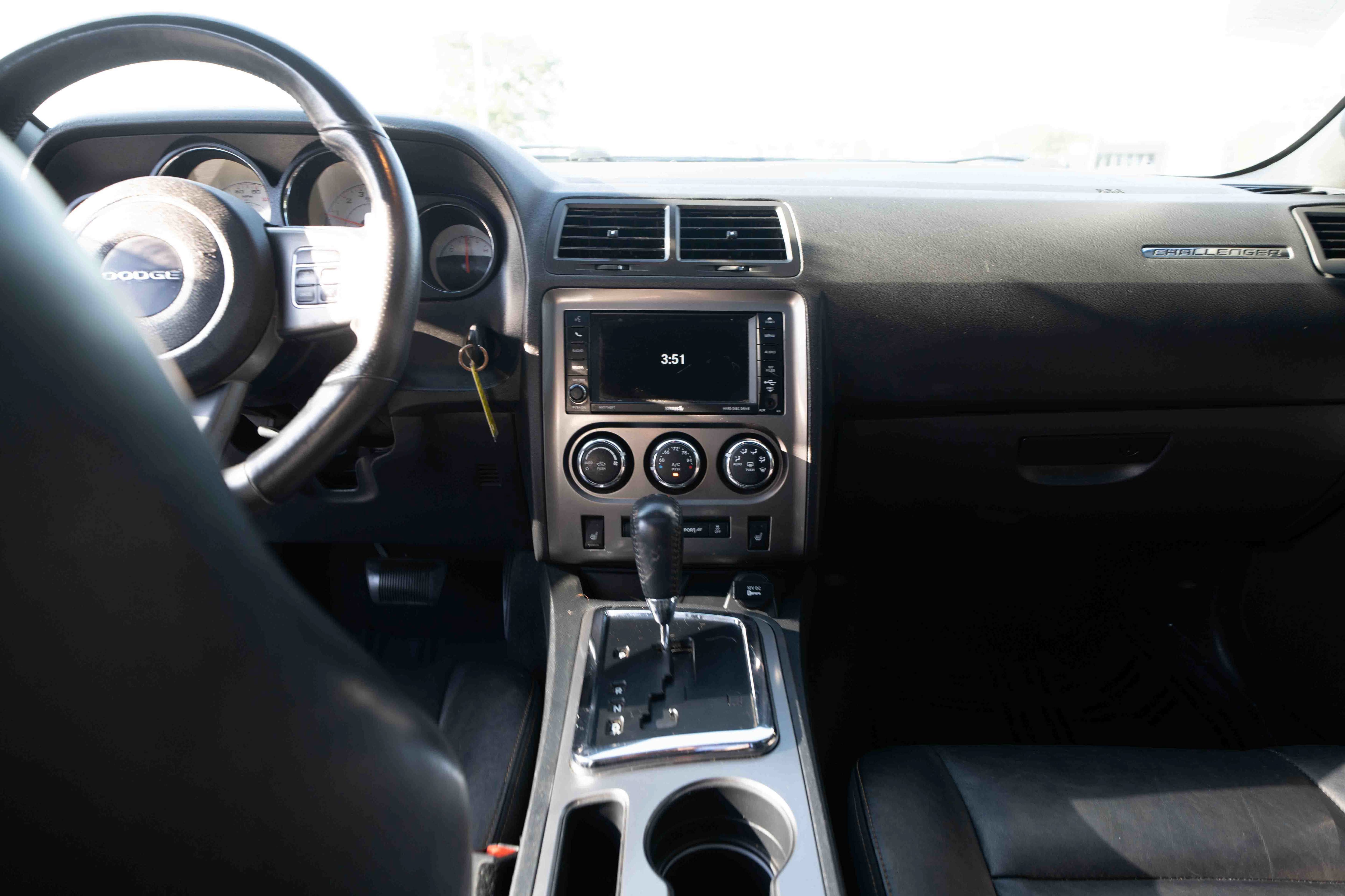 Used 2014 Dodge Challenger SXT RWD image 19