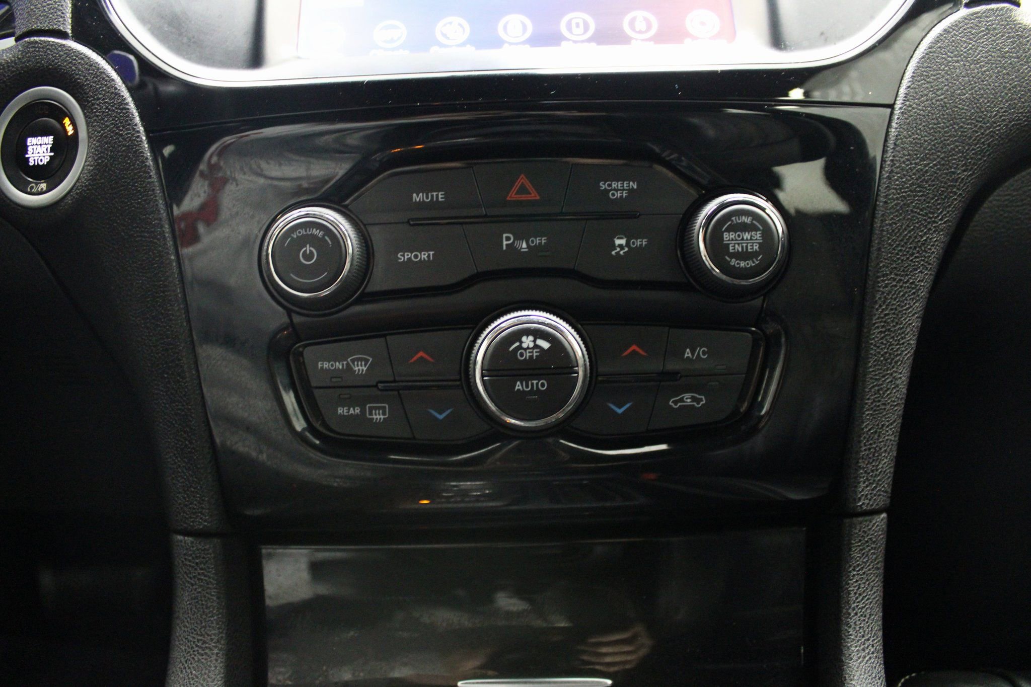 Used 2021 Chrysler 300 S image 32