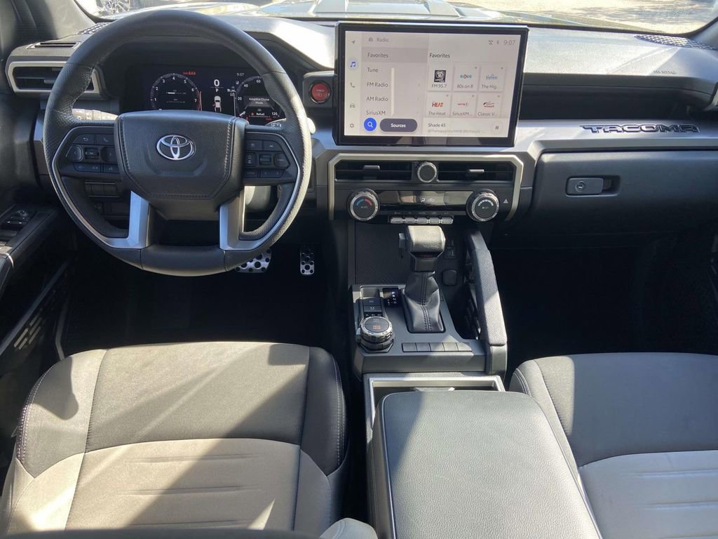Used 2025 Toyota Tacoma TRD Sport image 11