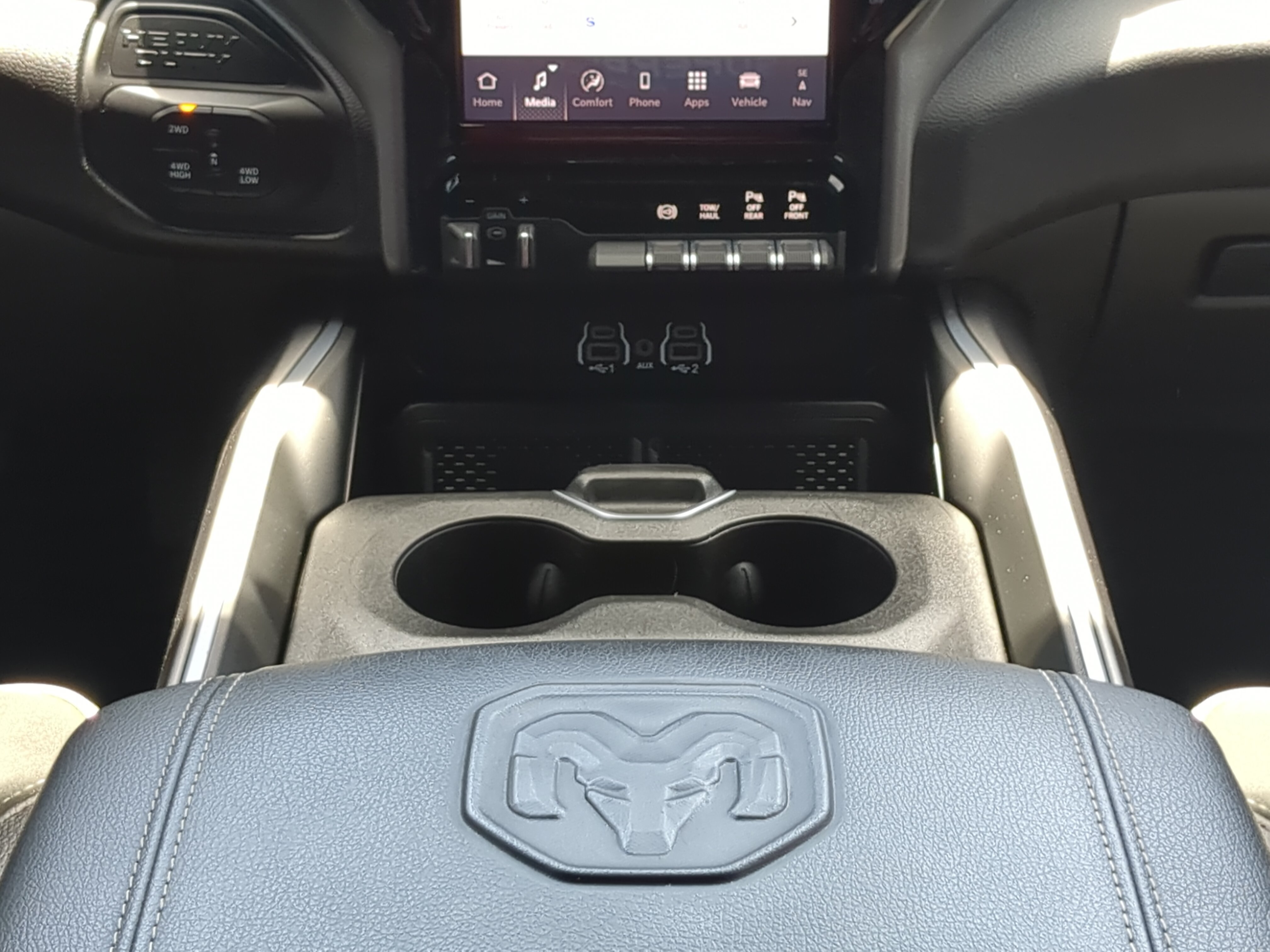 Certified 2025 RAM 3500 Laramie w/ Night Edition AWD/4WD image 17