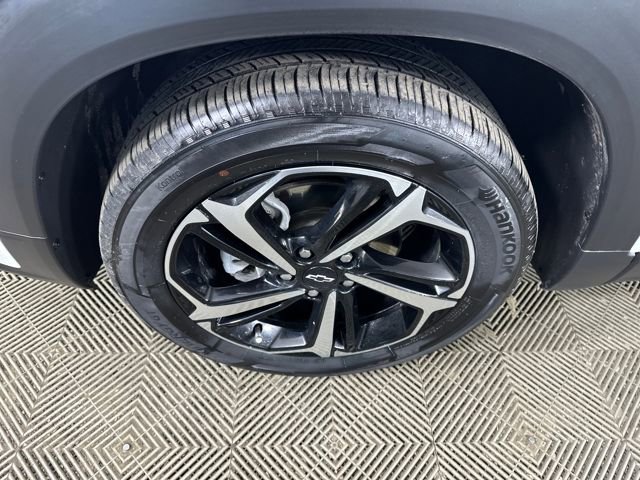 Used 2023 Chevrolet TrailBlazer RS w/ Sun and Liftgate Package image 10