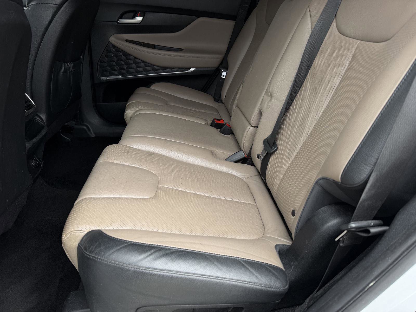 Used 2020 Hyundai Santa Fe SEL w/ Convenience + Premium Package image 8