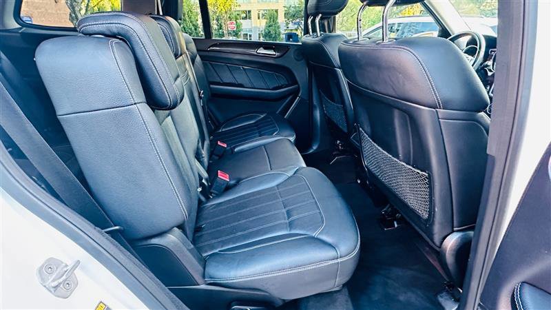 Used 2016 Mercedes-Benz GL 450 4MATIC w/ Premium I Package image 28