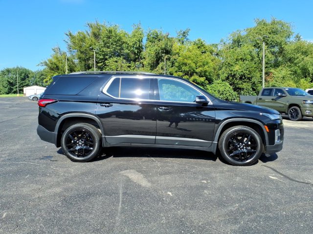 Used 2022 Chevrolet Traverse LT FWD image 8