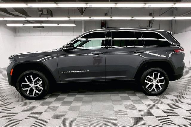Used 2024 Jeep Grand Cherokee Limited w/ Trailer Tow Package image 14