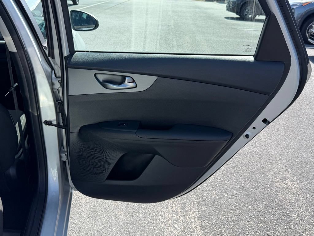 Used 2021 Kia Forte LXS FWD image 19