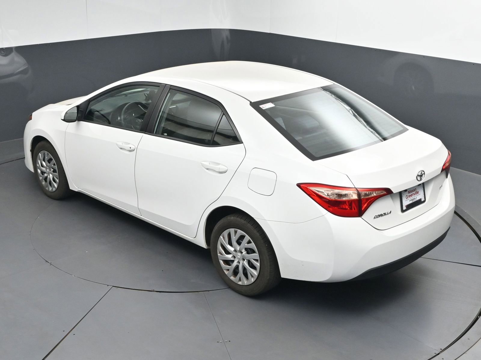 Used 2019 Toyota Corolla LE image 34