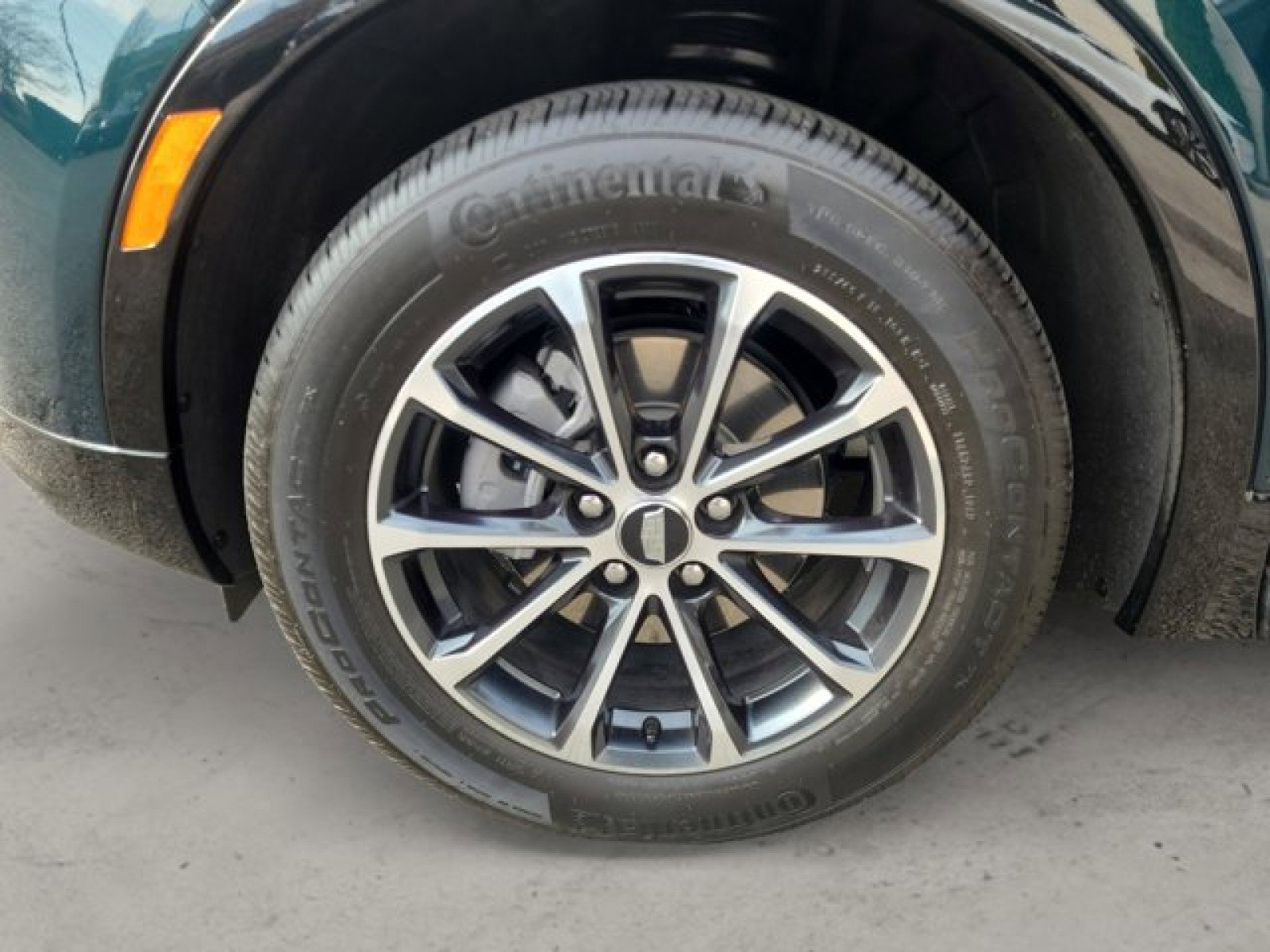 Used 2024 Cadillac XT4 Sport image 10