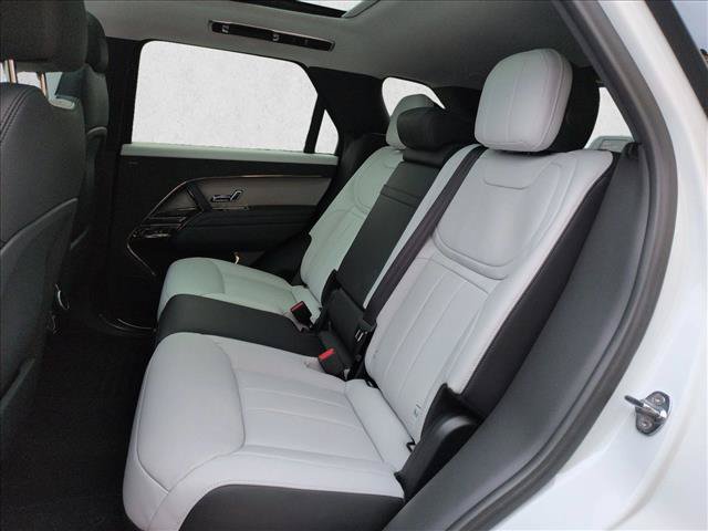 Used 2025 Land Rover Range Rover Sport Dynamic SE AWD/4WD image 21