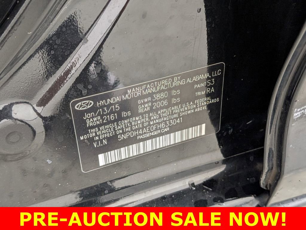 Used 2015 Hyundai Elantra SE image 23