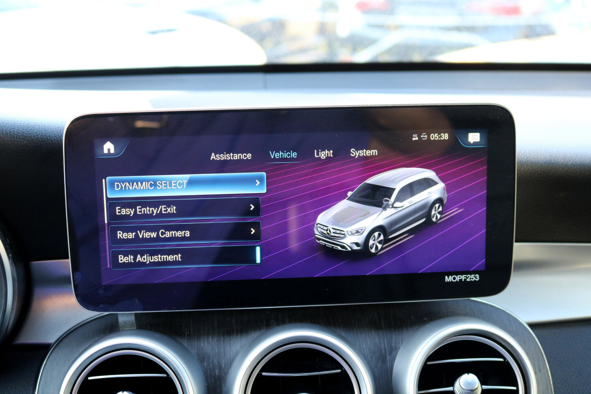 Used 2020 Mercedes-Benz GLC 300 4MATIC image 27