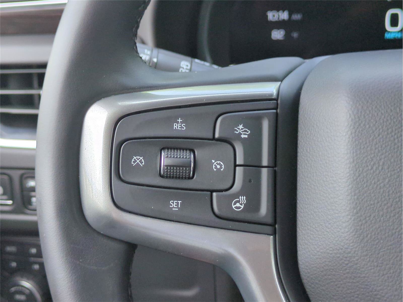 Used 2024 Chevrolet Tahoe Z71 w/ Luxury Package AWD/4WD image 24