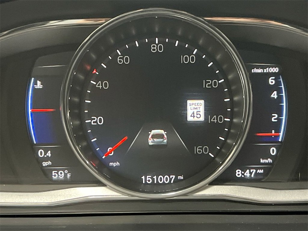 Used 2017 Volvo V60 T6 R-Design Platinum image 12