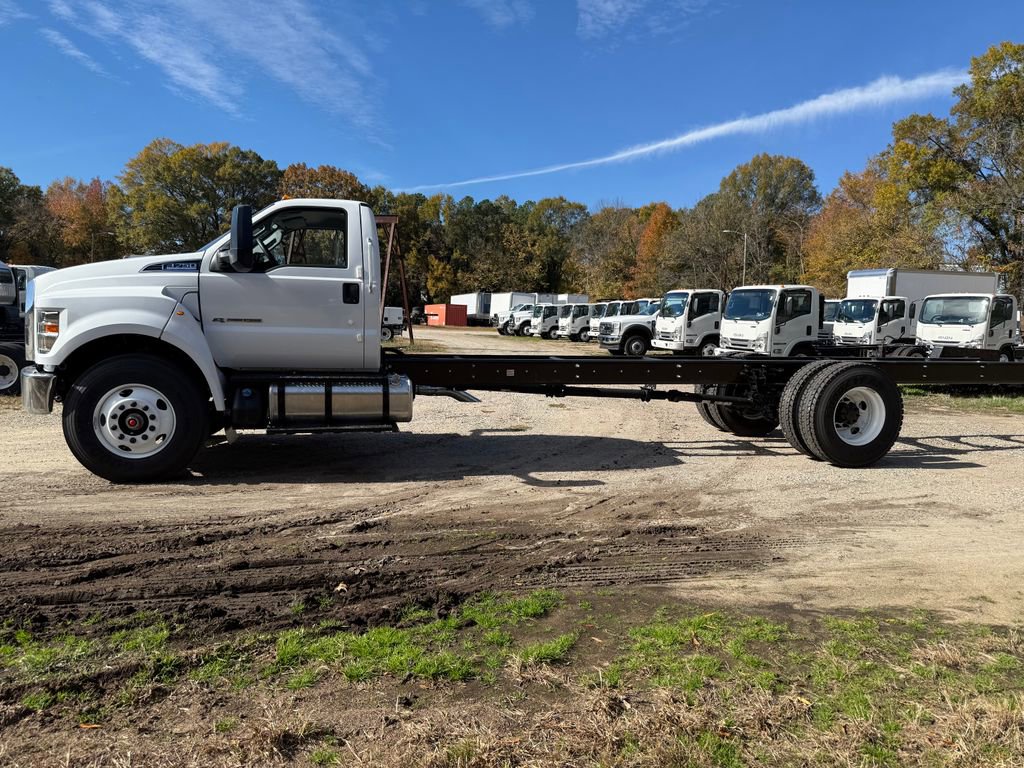 New 2026 Ford F750 2WD Regular Cab Super Duty image 4