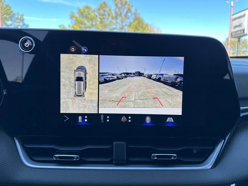 Used 2025 Chevrolet Equinox LT w/ Convenience Package II image 21