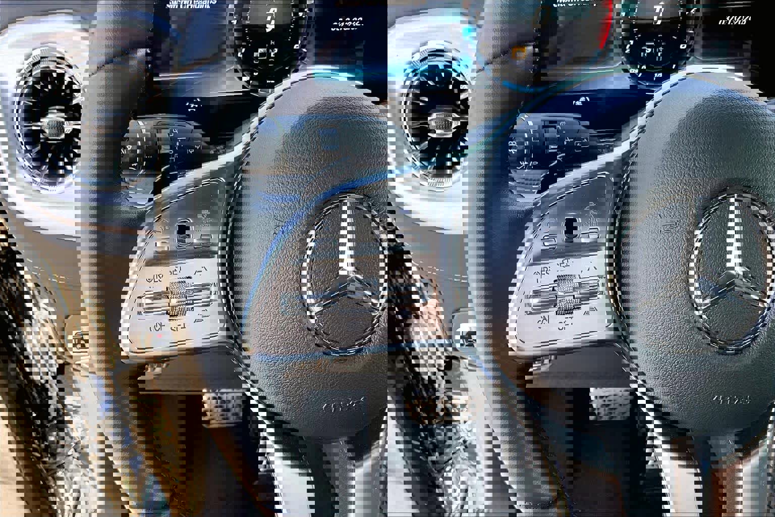 Used 2023 Mercedes-Benz G 550 image 24