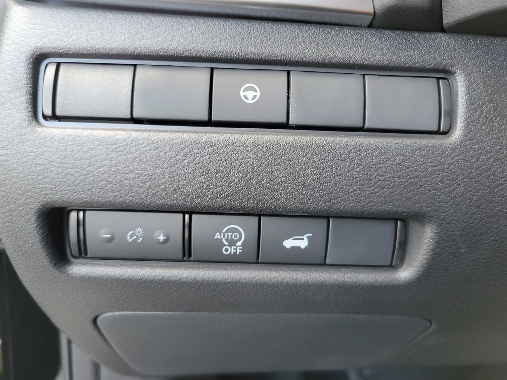 New 2025 Nissan Rogue SL image 32