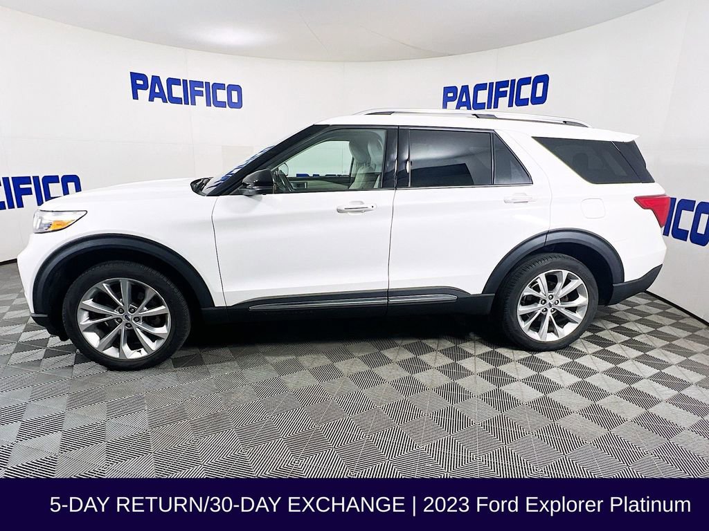 Used 2023 Ford Explorer Platinum w/ Technology Package AWD/4WD image 5