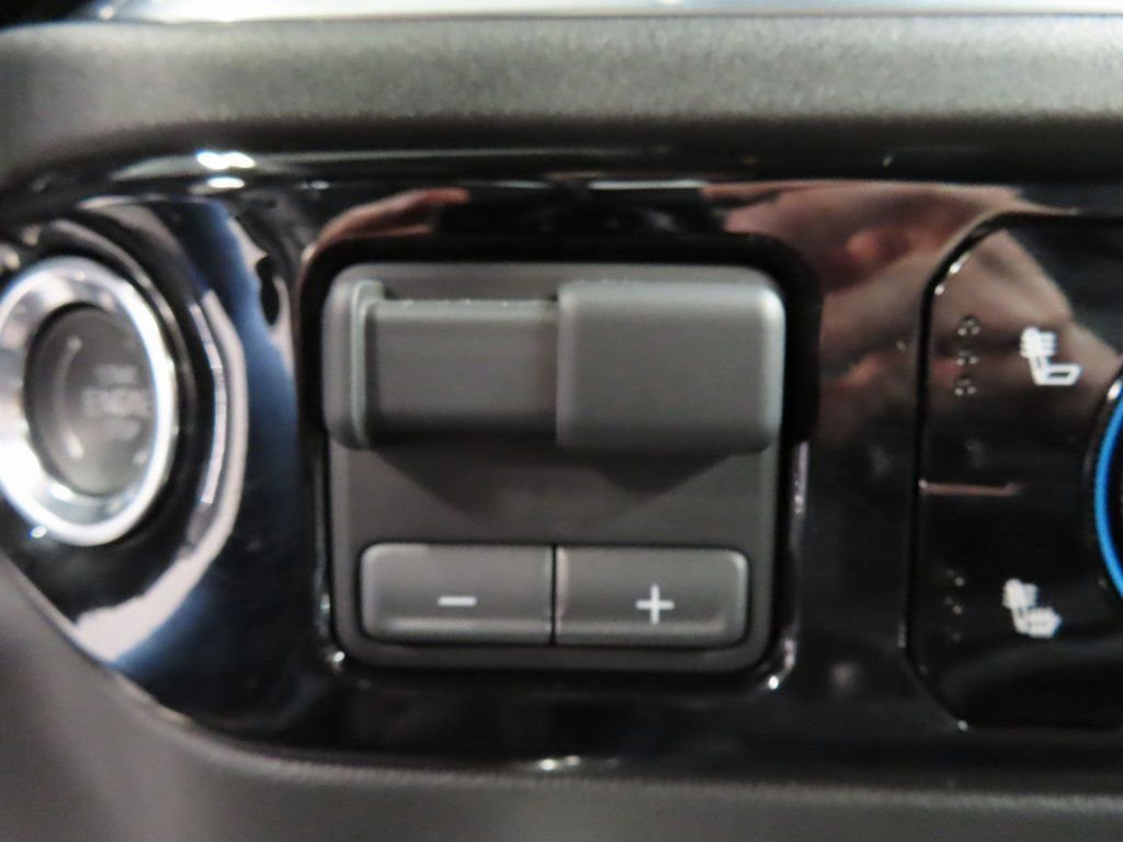 Used 2025 Chevrolet Silverado 2500 LT image 62