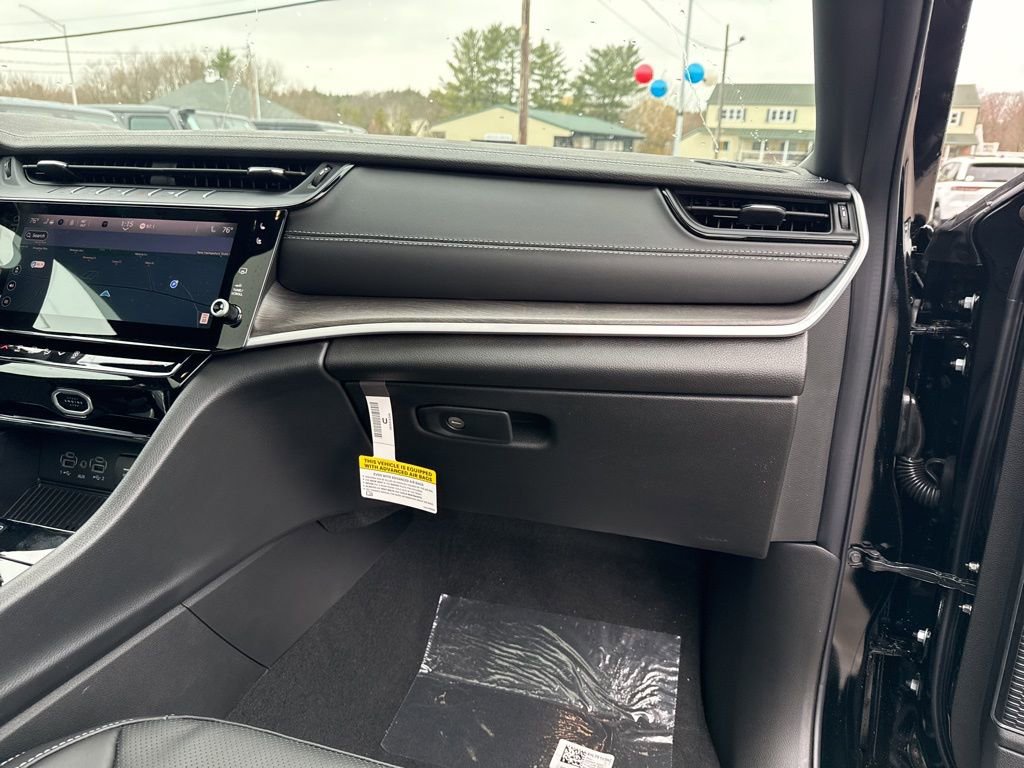 New 2026 Jeep Grand Cherokee Limited image 32