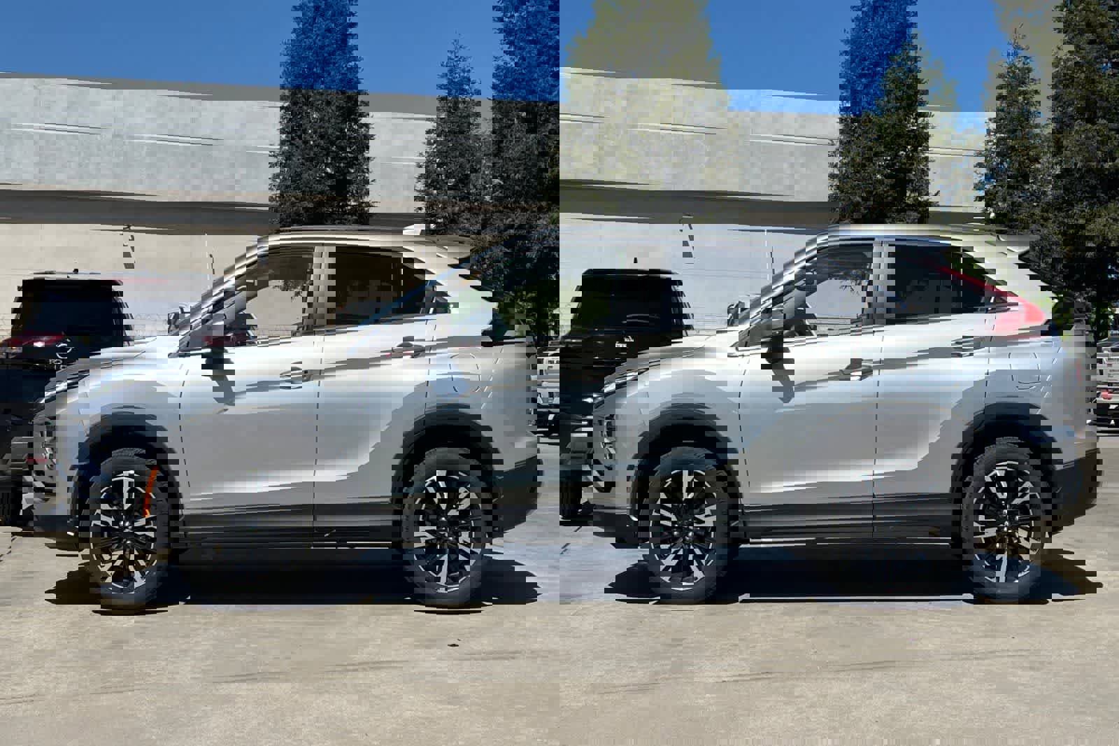 Used 2025 Mitsubishi Eclipse Cross SE image 6