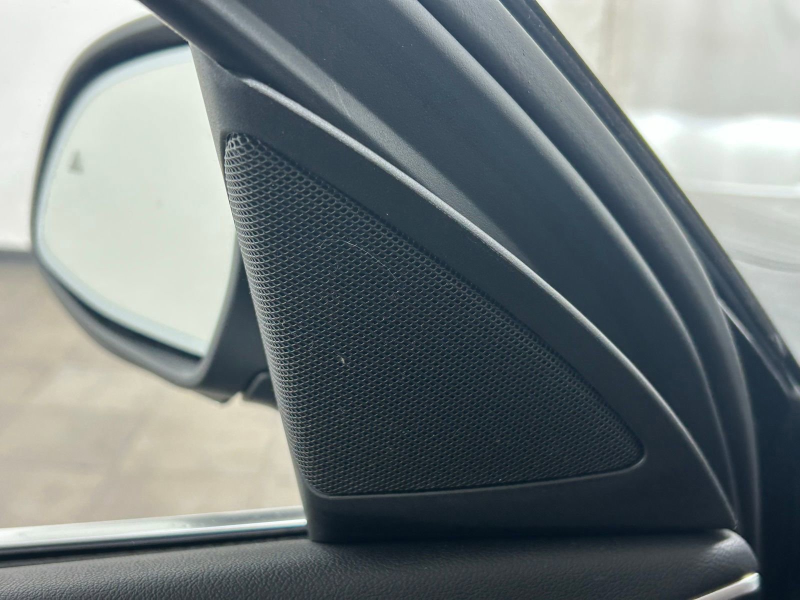 Used 2025 BMW X4 xDrive30i image 27