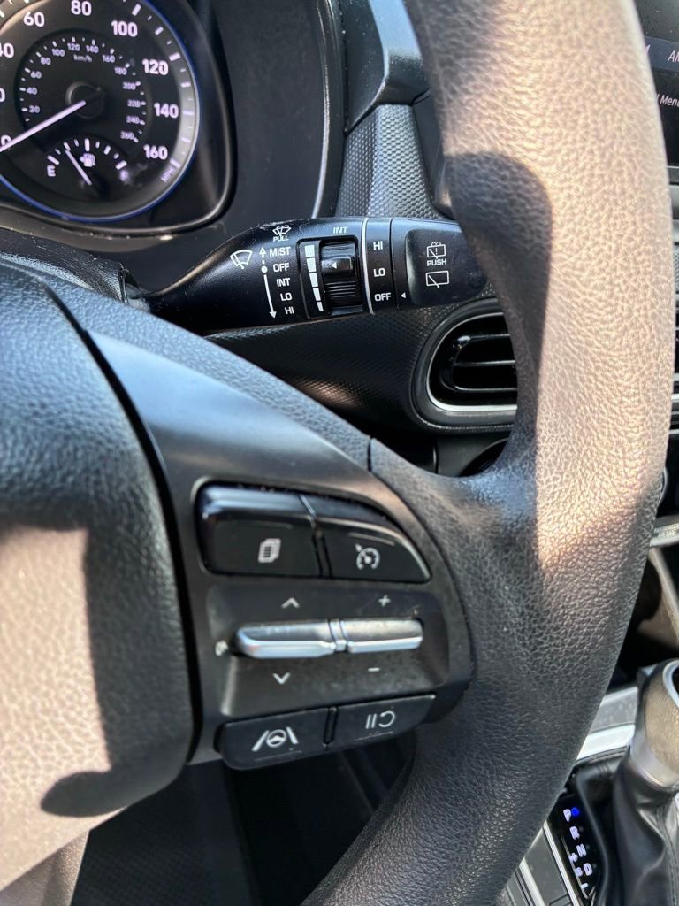 Used 2023 Hyundai Kona SEL AWD/4WD image 28