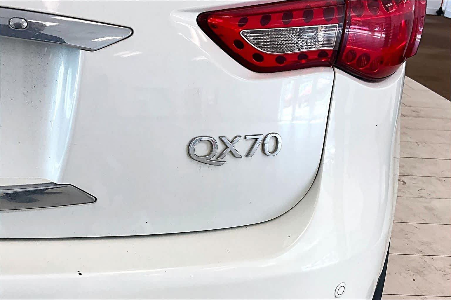 Used 2014 INFINITI QX70 AWD w/ Premium Package image 28