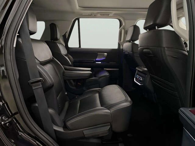 Used 2025 Ford Expedition Platinum AWD/4WD image 78