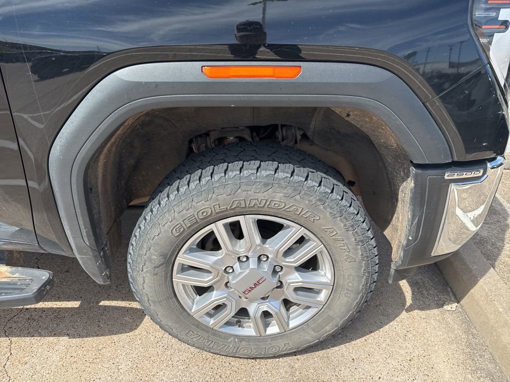 Used 2024 GMC Sierra 2500 SLT w/ SLT Premium Package image 4
