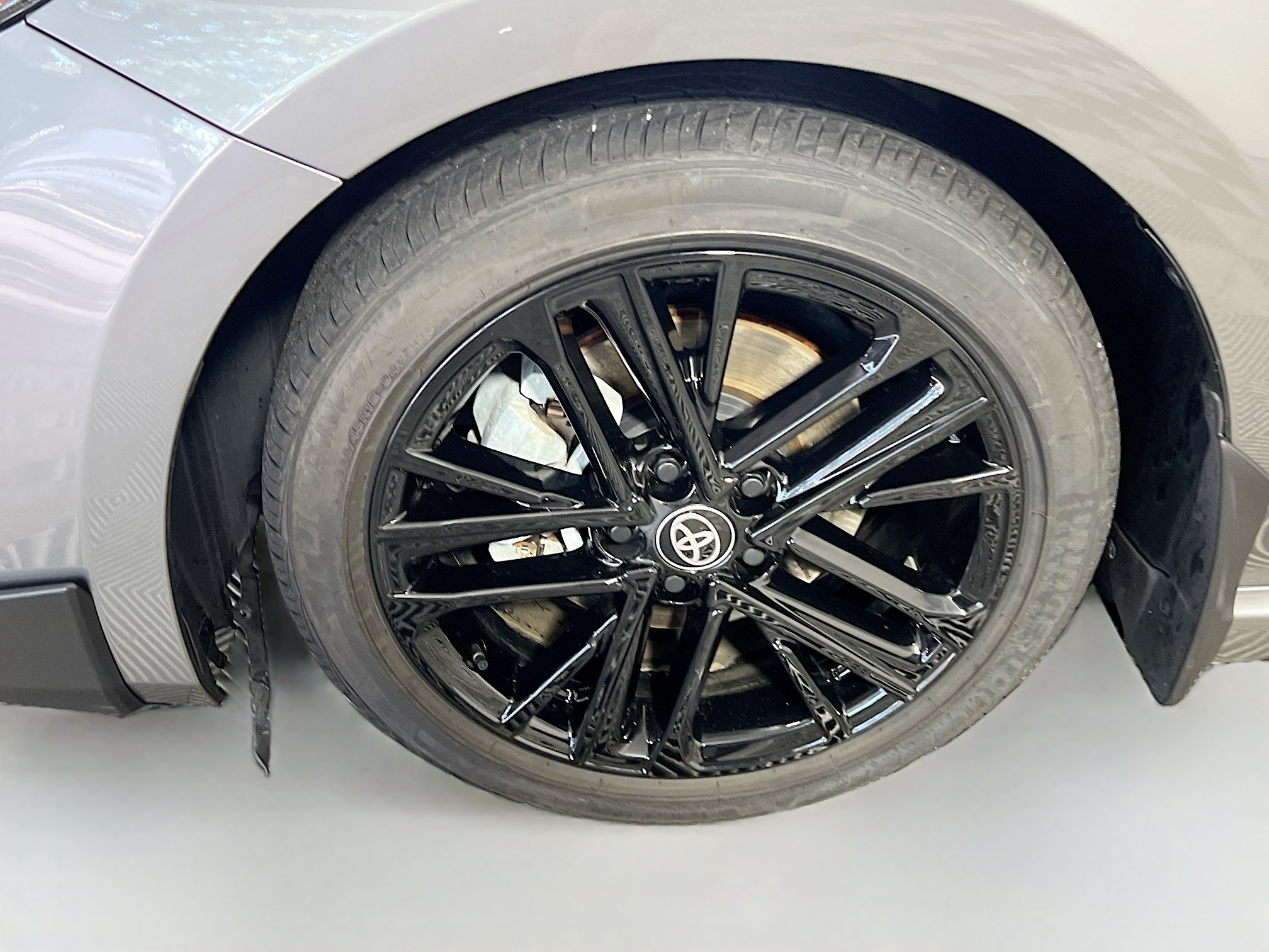Used 2025 Toyota Camry SE FWD image 14