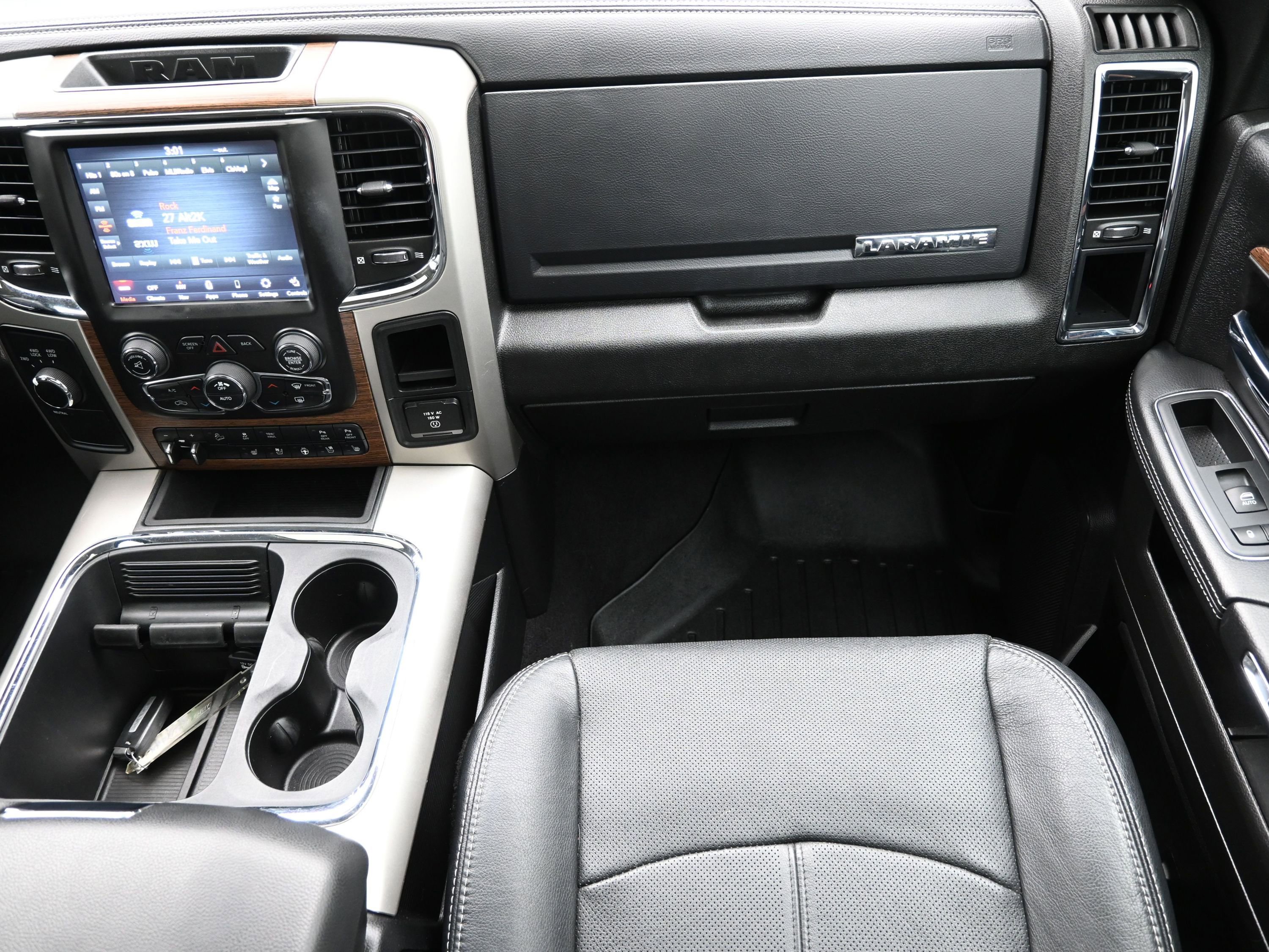 Used 2018 RAM 2500 Laramie w/ Off Road Package AWD/4WD image 40