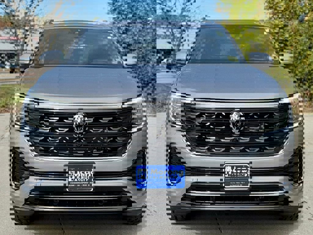 New 2026 Volkswagen Atlas Cross Sport SEL Premium R-Line image 2