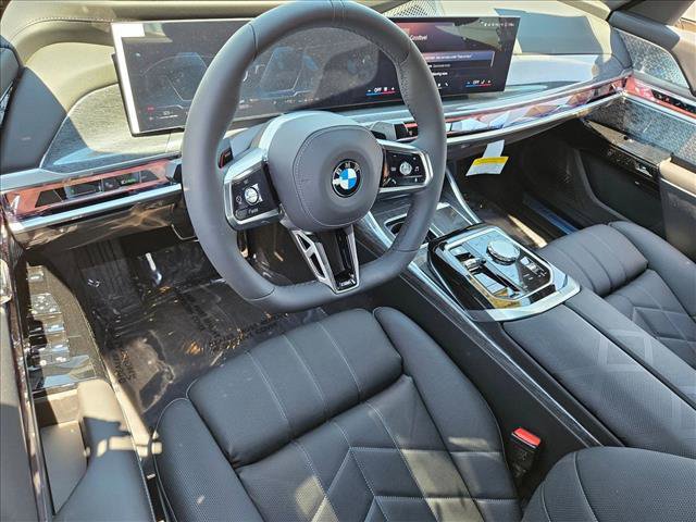 New 2025 BMW 760i xDrive w/ Premium Package image 3