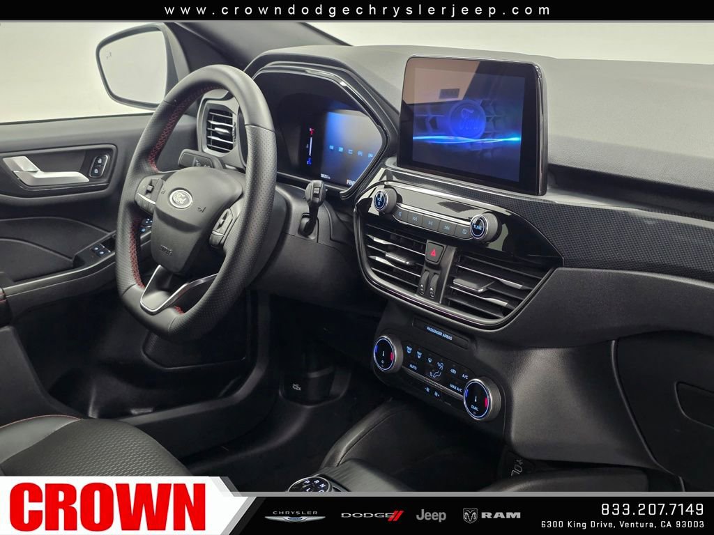 Used 2025 Ford Escape ST-Line image 11