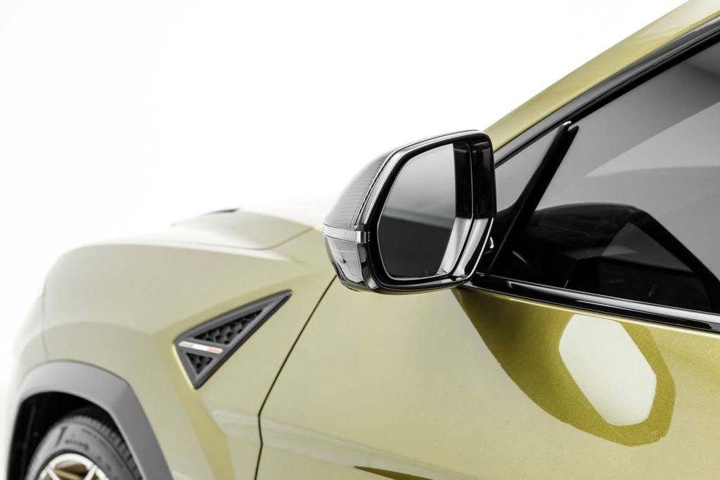 Used 2023 Lamborghini Urus Performante AWD/4WD image 50