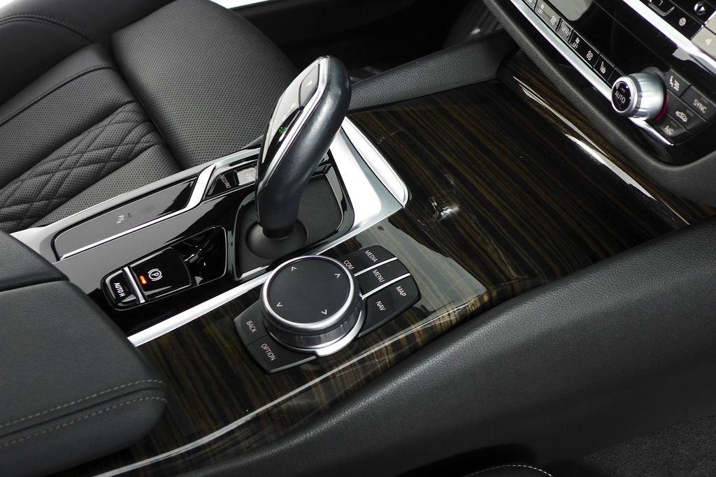 Certified 2023 BMW 530i w/ Convenience Package image 15