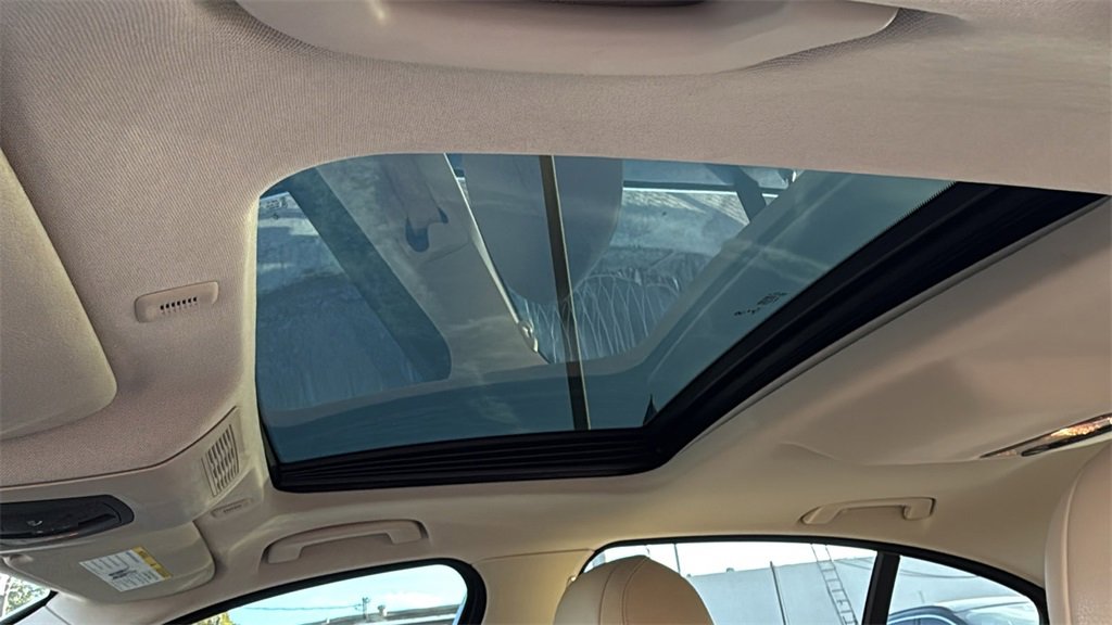 Used 2016 BMW 528i Sedan image 31