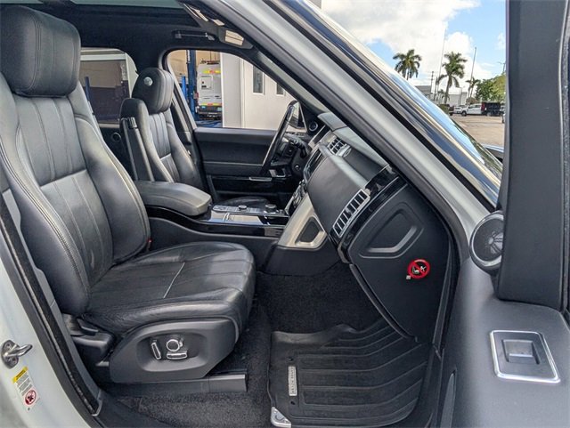 Used 2016 Land Rover Range Rover HSE image 19