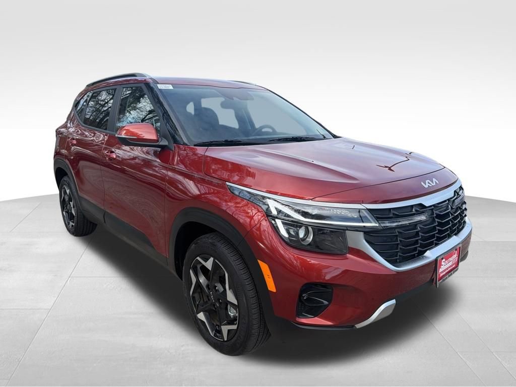 Certified 2025 Kia Seltos S image 9