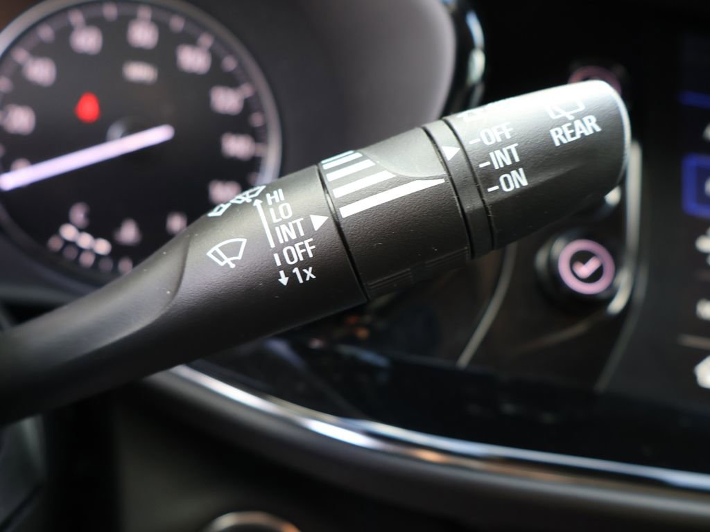 Used 2023 Buick Envision Avenir image 49