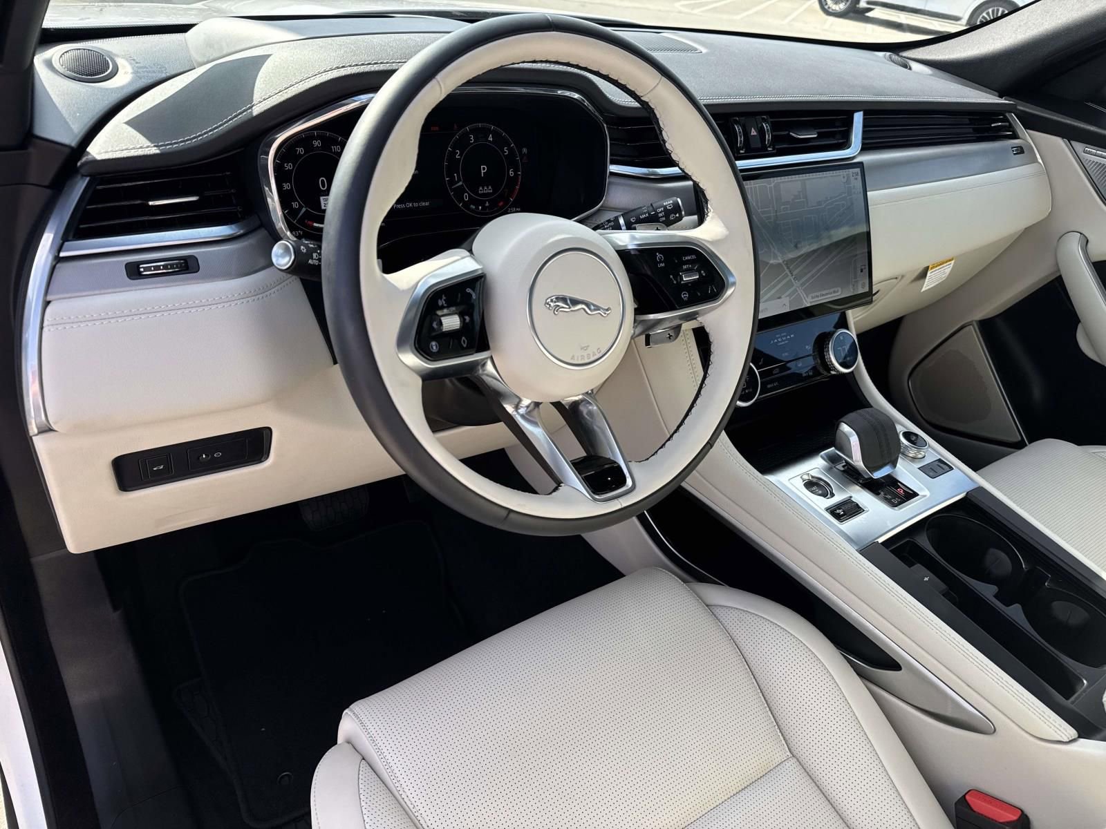 Used 2026 Jaguar F-PACE R-Dynamic S image 18