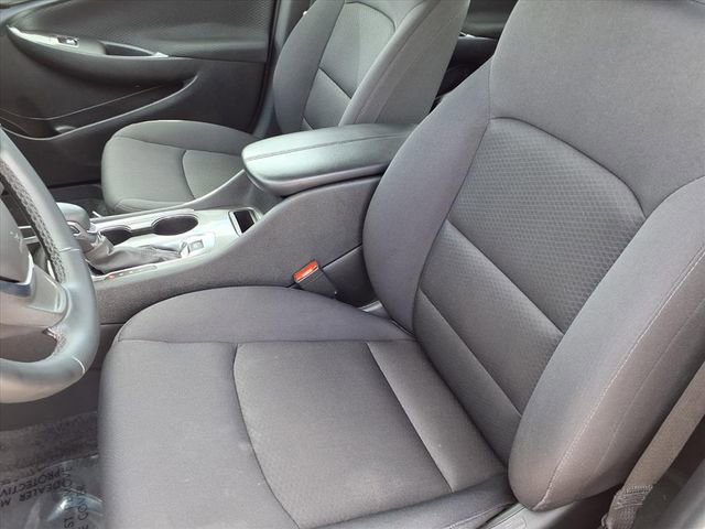 Used 2024 Chevrolet Malibu LT w/ Sport Edition image 3