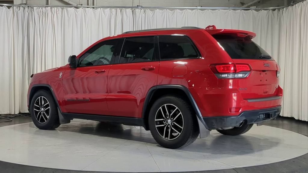 Used 2018 Jeep Grand Cherokee Trailhawk w/ Trailhawk Luxury Group AWD/4WD image 8