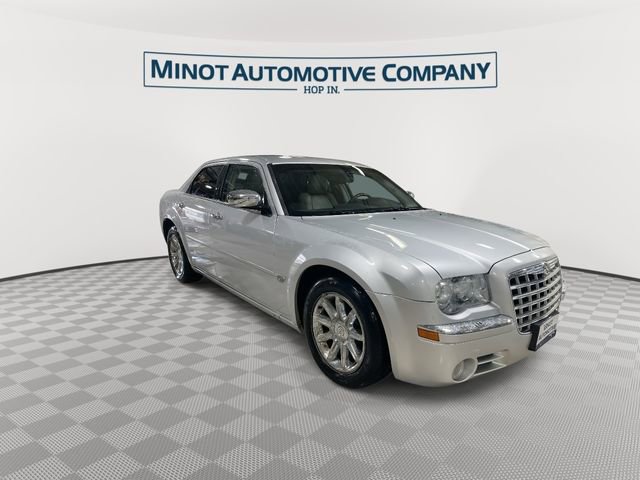 Used 2005 Chrysler 300 C w/ Protection Group II RWD image 2