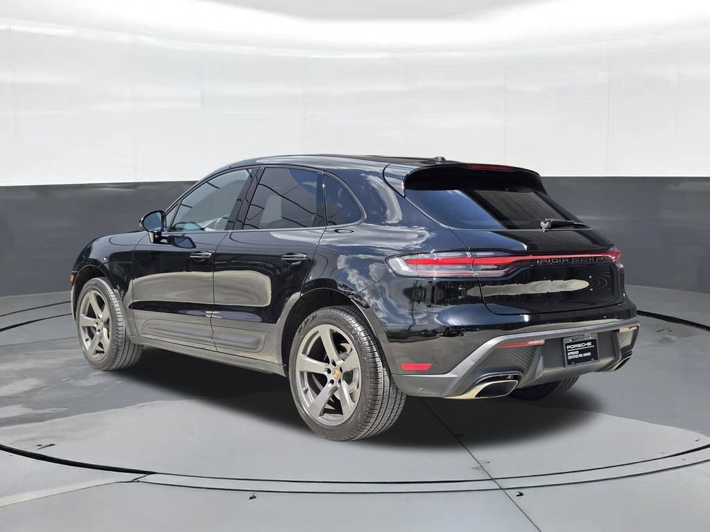 Certified 2023 Porsche Macan AWD/4WD image 3