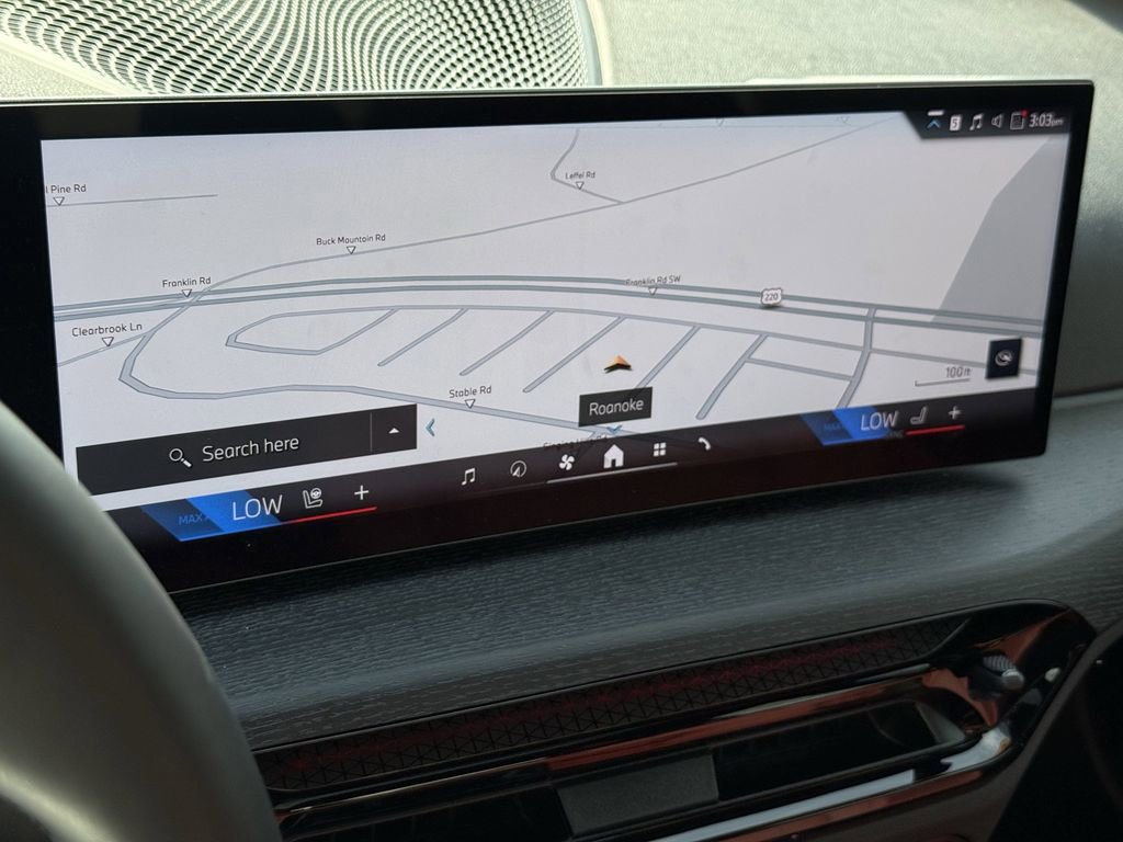 Used 2025 BMW 330i xDrive Sedan w/ M Sport Package image 23